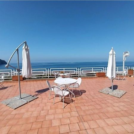 Appartamento Nel Fabbricato Denominato Il Castello Praia a Mare Eksteriør bilde
